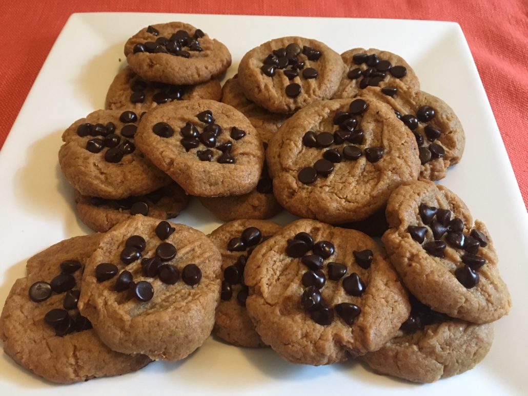 Keto Flourless Peanut Butter Cookies With Chocolate Chips
